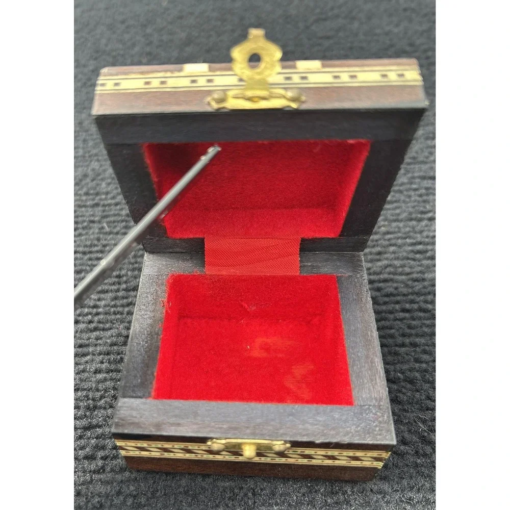 Vintage Marquetry‎ Wood Trinket Box Small Inlaid Geometric Jewelry Chest Lined